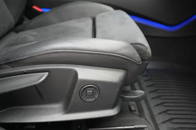 Audi A6 view 11