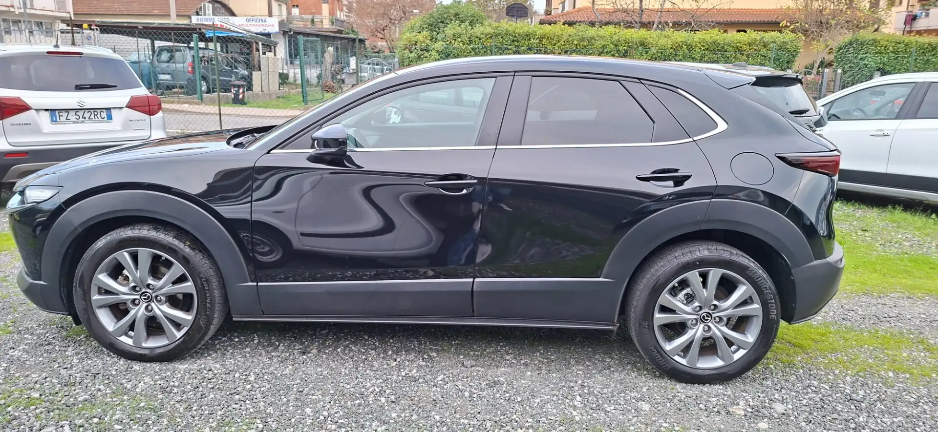Mazda CX-30 2.0L e-Skyactiv-G M Hybrid 2WD Executive Schwarz - 2