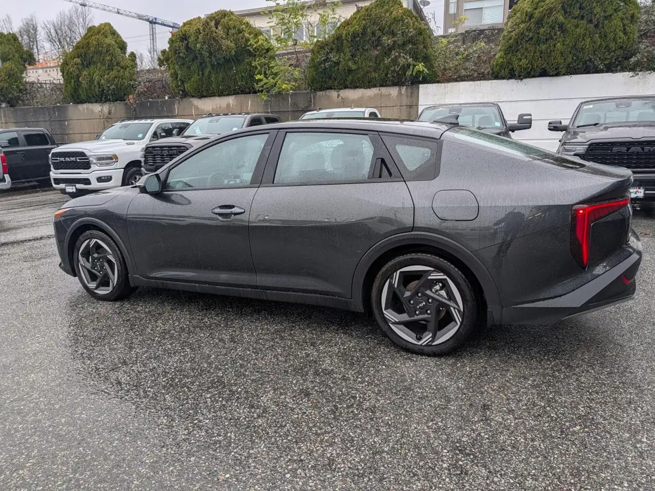 Kia K4 снимка Kia K4