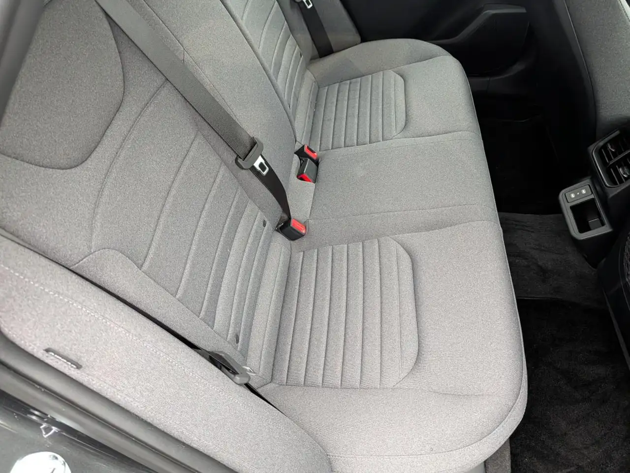 Kia K4 снимка Kia K4
