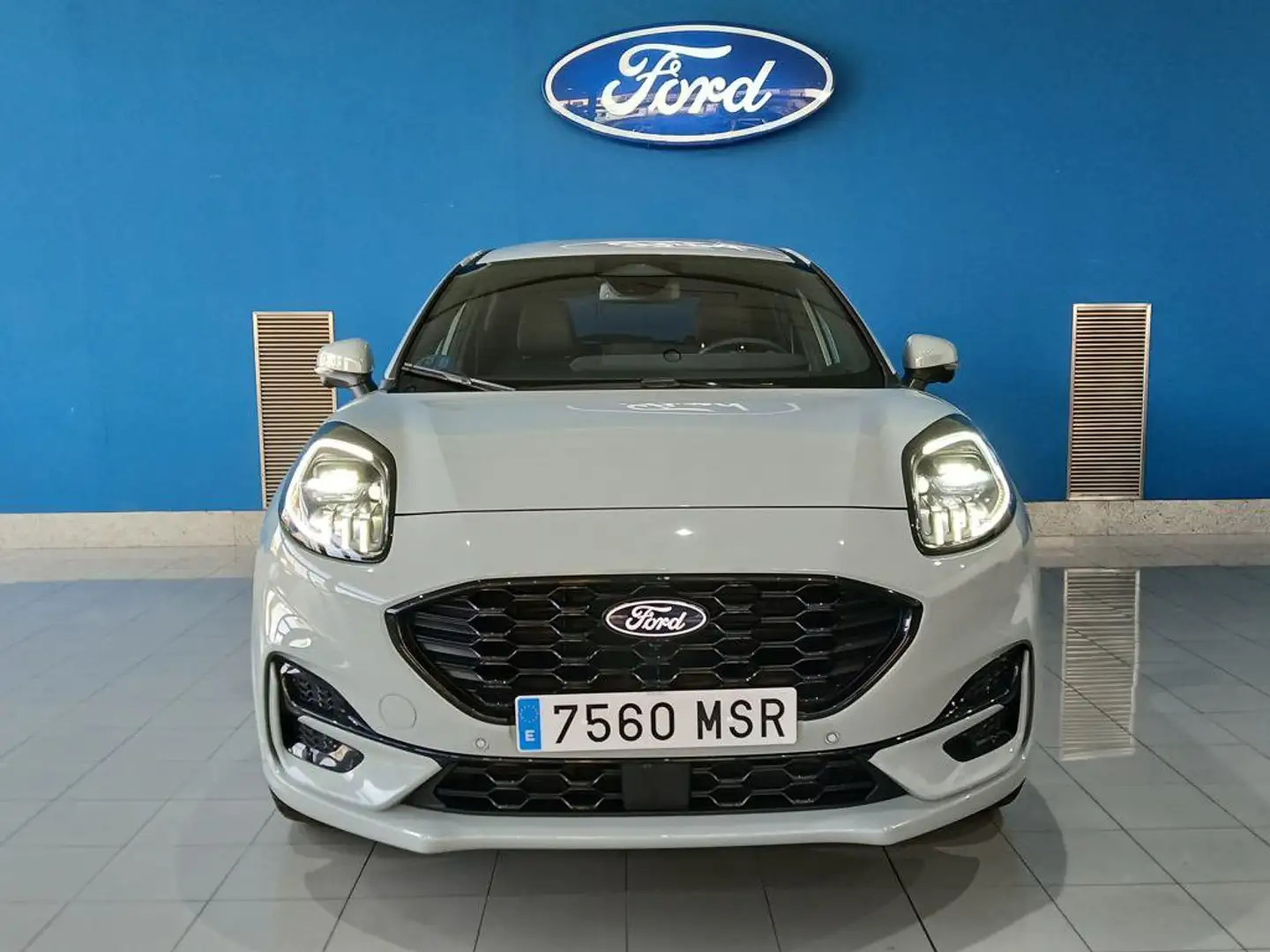 Ford Puma 1.0 EcoBoost MHEV ST-Line X 125 Gris - 2