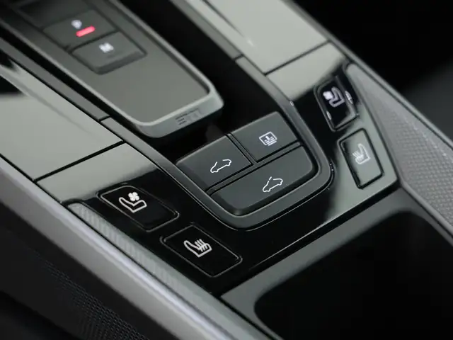 Porsche 911 view 16