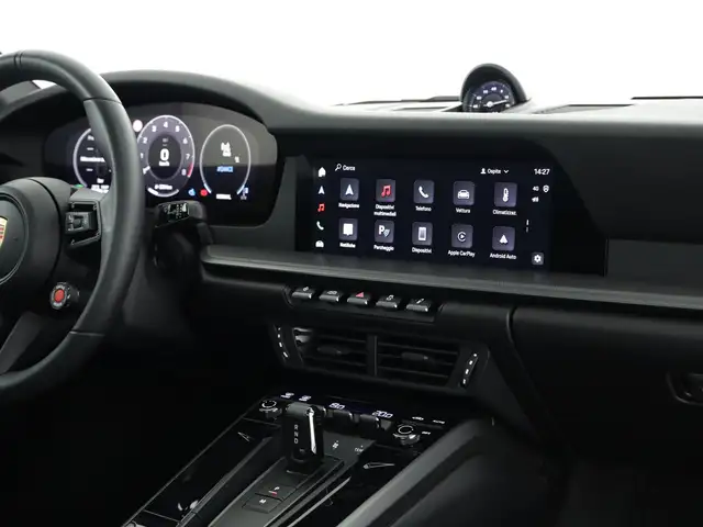 Porsche 911 view 15