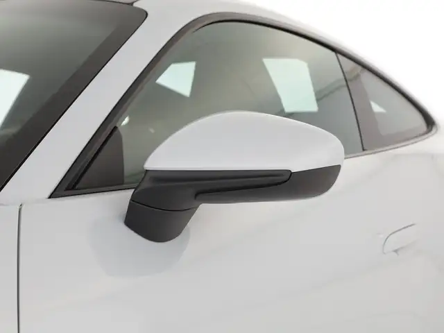 Porsche 911 view 20