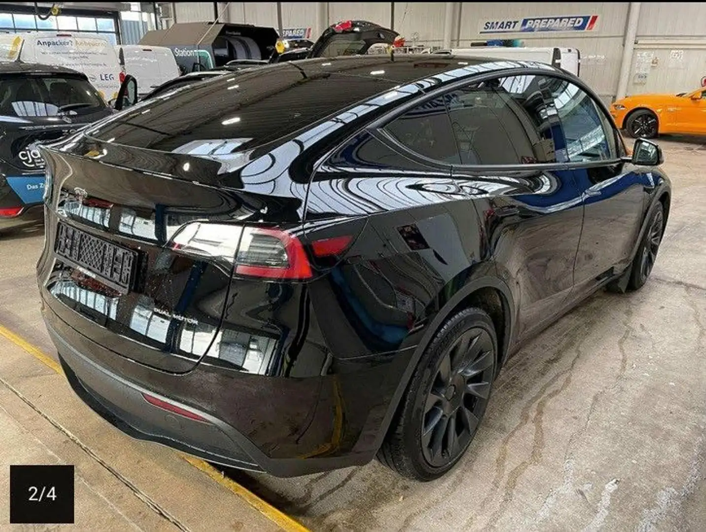 Tesla Model Y Long Range AWD Wärmep 20" Autopilot3 Kam Schwarz - 2