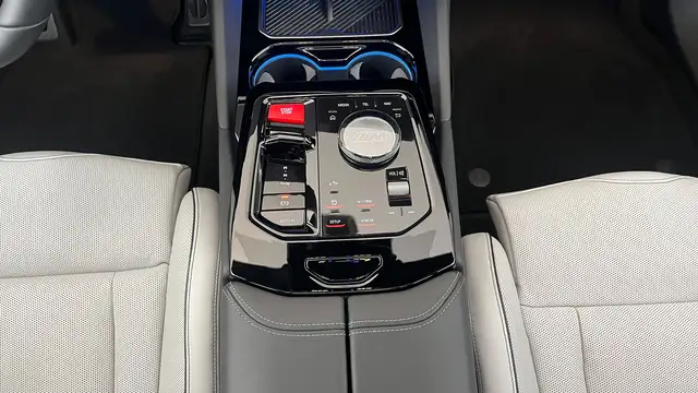 BMW M5 Ansicht 13