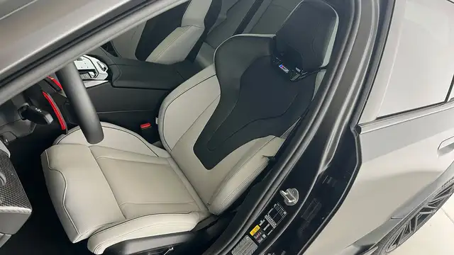 BMW M5 Ansicht 23