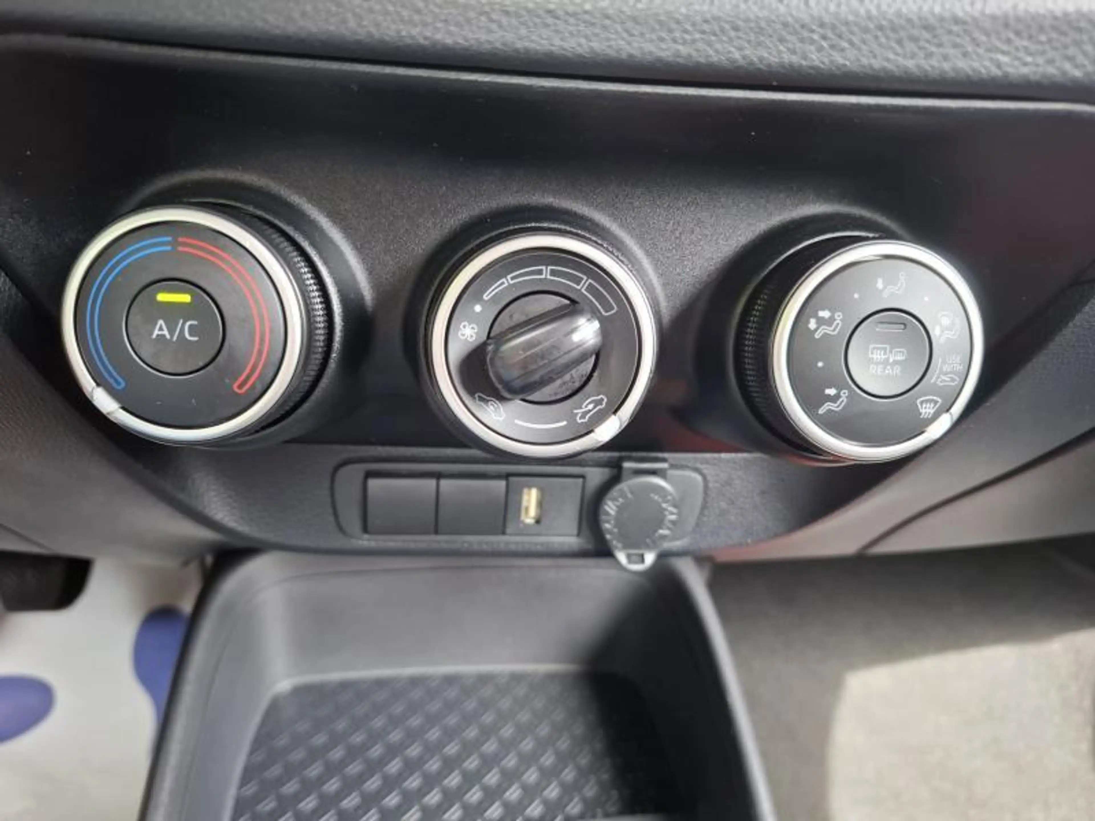 Toyota Aygo X PLAY — photo 8