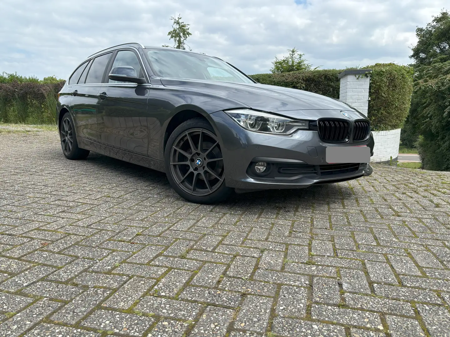 BMW 318 BMW 318DA Touring Grijs - 2