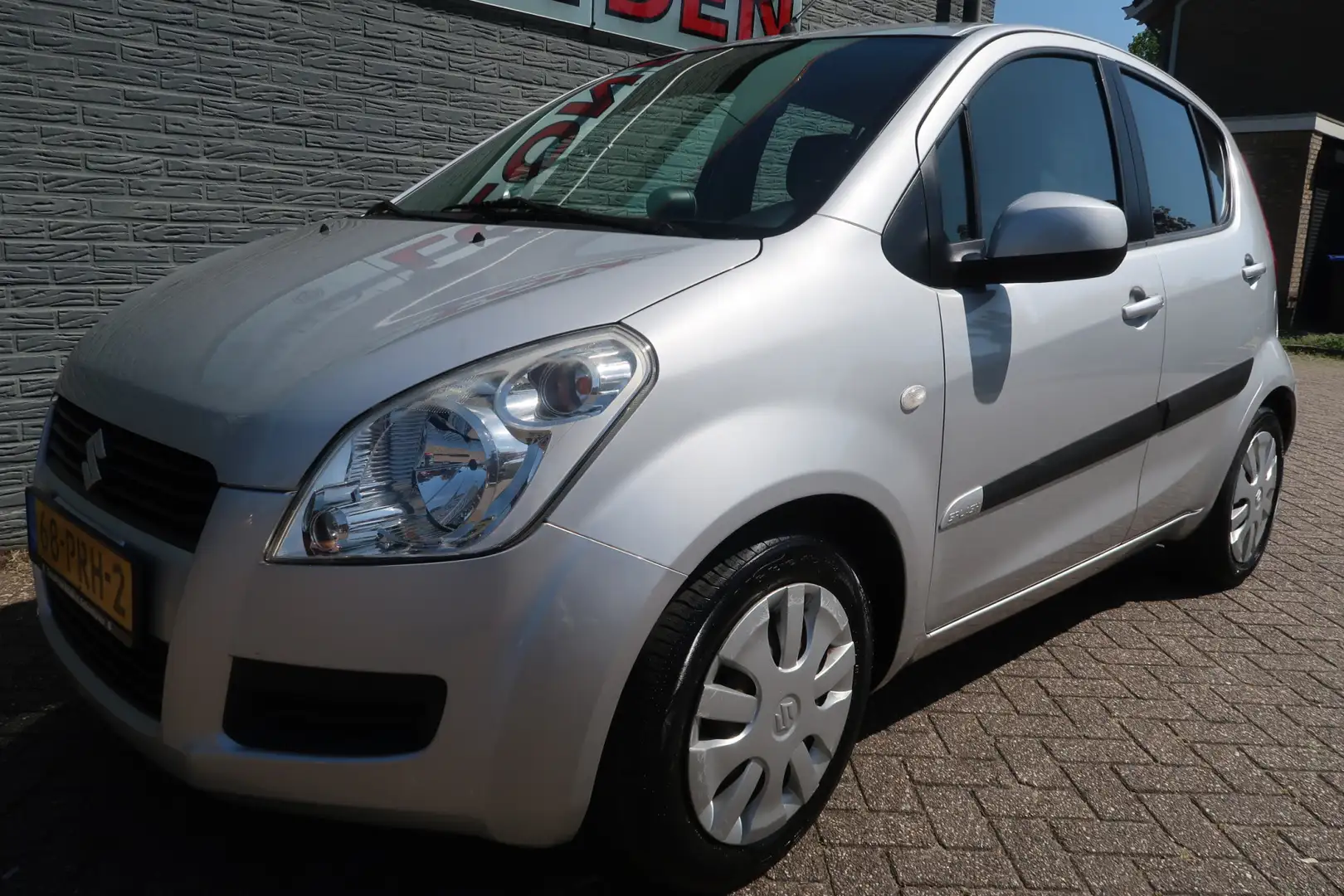 Suzuki Splash 1.2 Exclusive Airco Trekhaak Zeer nette en goed on Grijs - 1