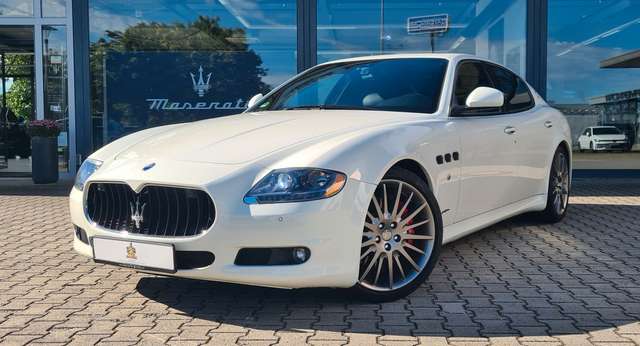 Imagine Maserati Quattroporte GTS aus Privatbesitz mit Garantie