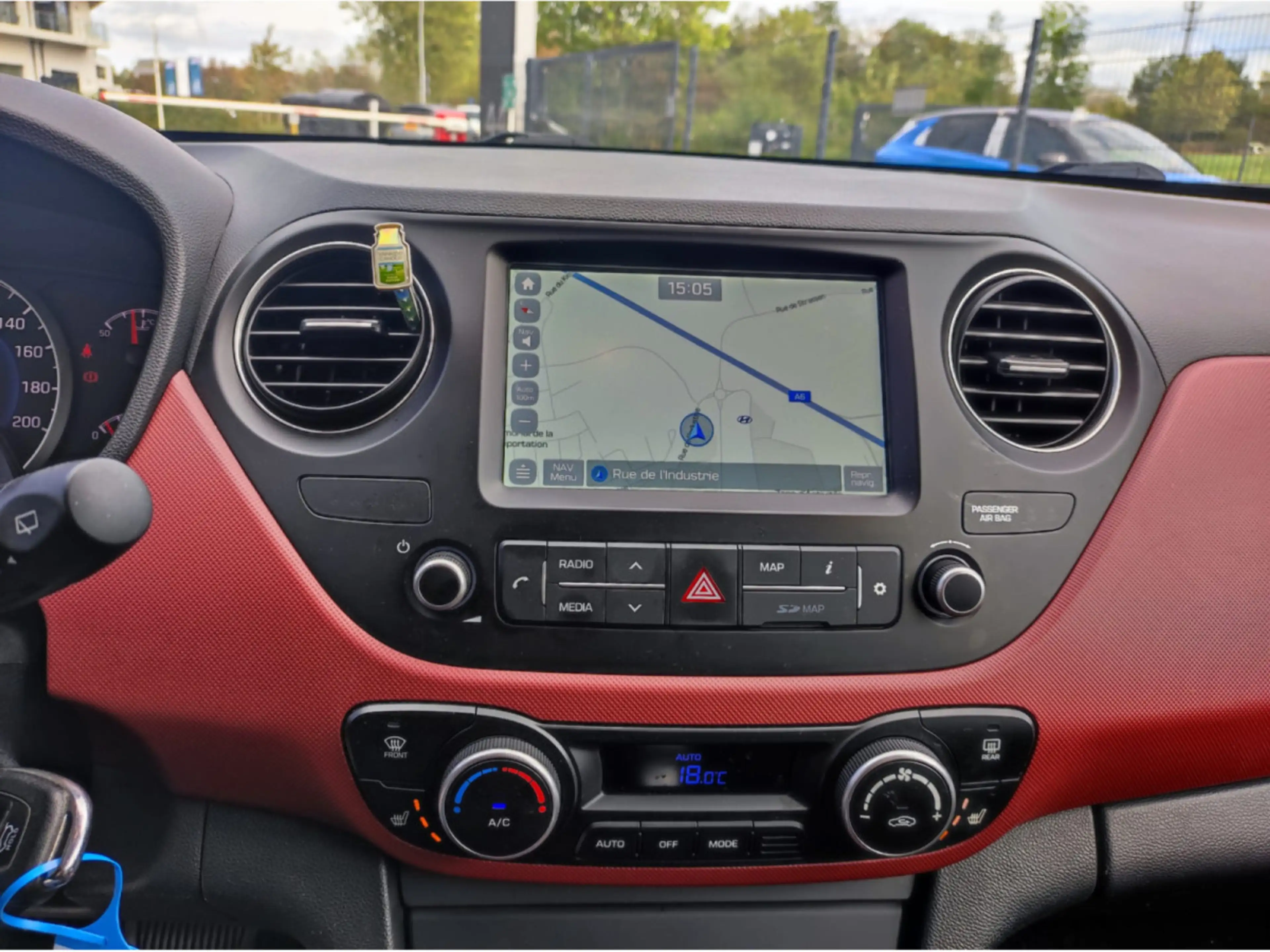 Hyundai i10 i10 AUTO. 1.0i Sky — photo 12