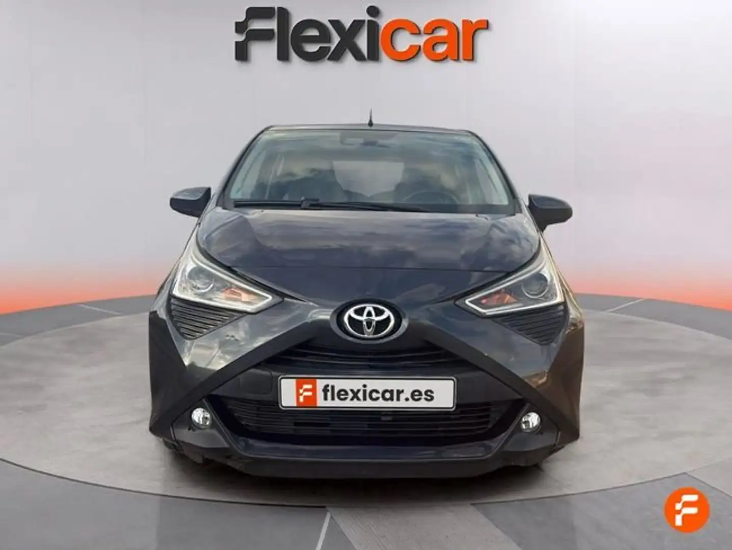 Toyota Aygo 70 x-play Negro - 2