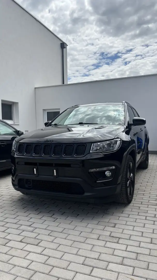 Jeep Compass 1,6 MultiJet FWD 6MT 120 Night Eagle - 1