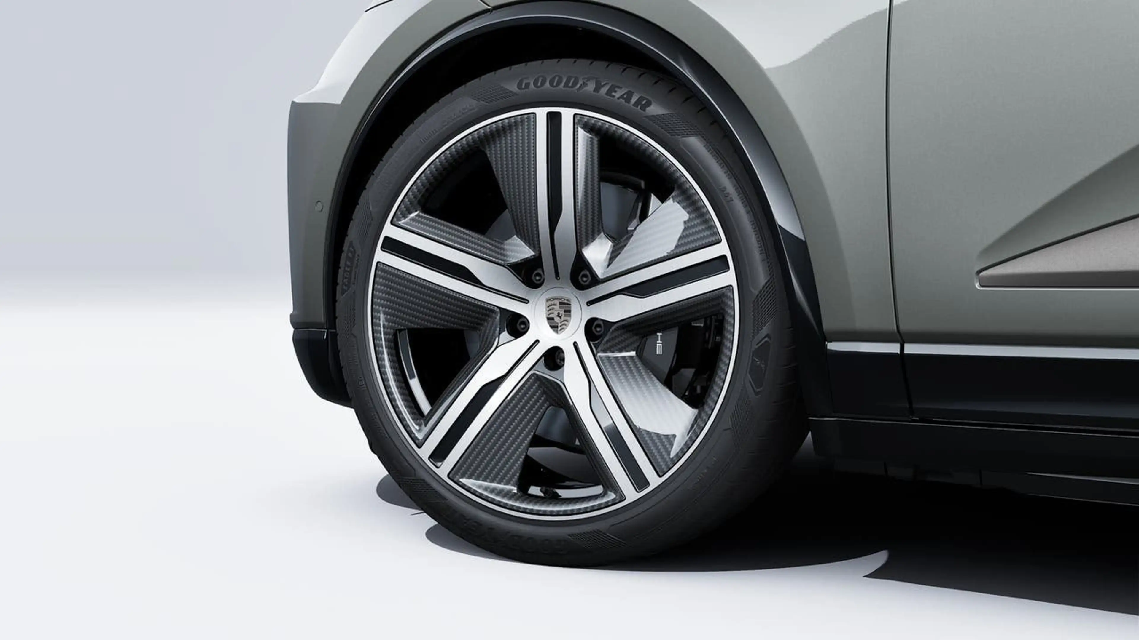 Porsche Macan Turbo — photo 10