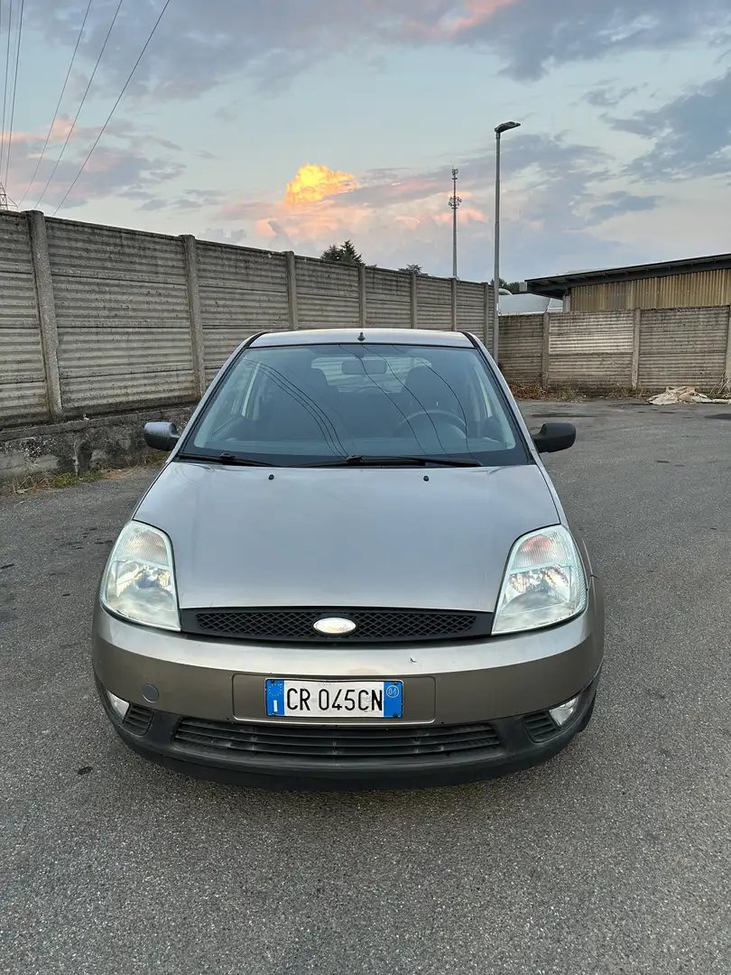 Ford Fiesta 3p 1.2 16v Zetec - 2