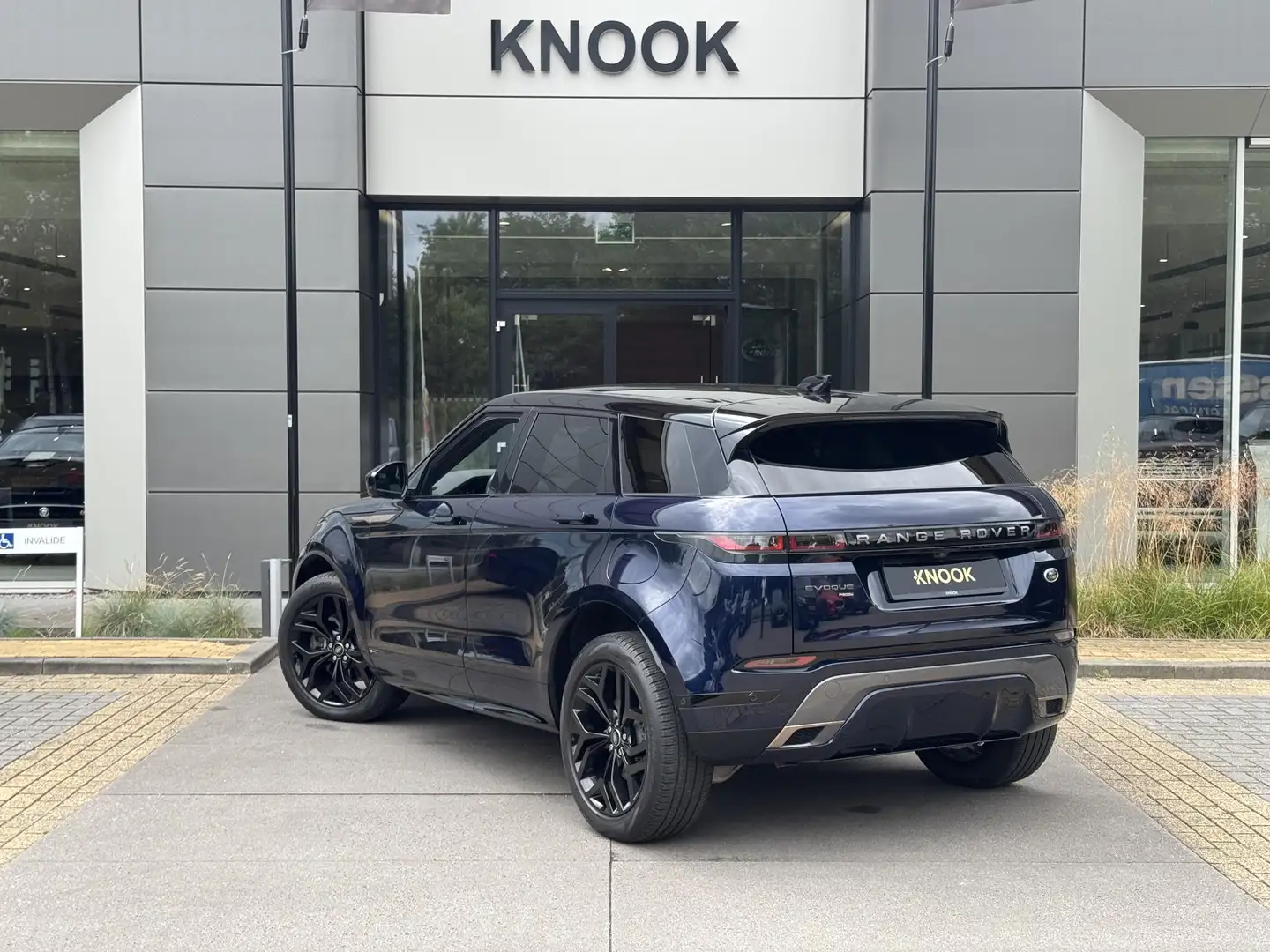 Land Rover Range Rover Evoque P300e AWD R-Dynamic HSE Blu/Azzurro - 2