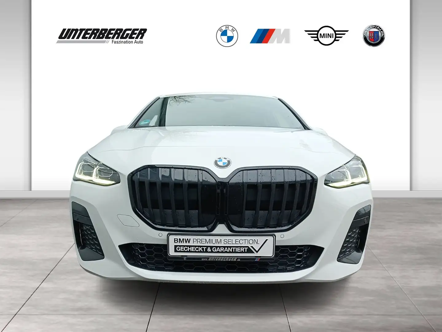 BMW 218 d Active Tourer M Sportpaket DAB LED RFK Shz Weiß - 2