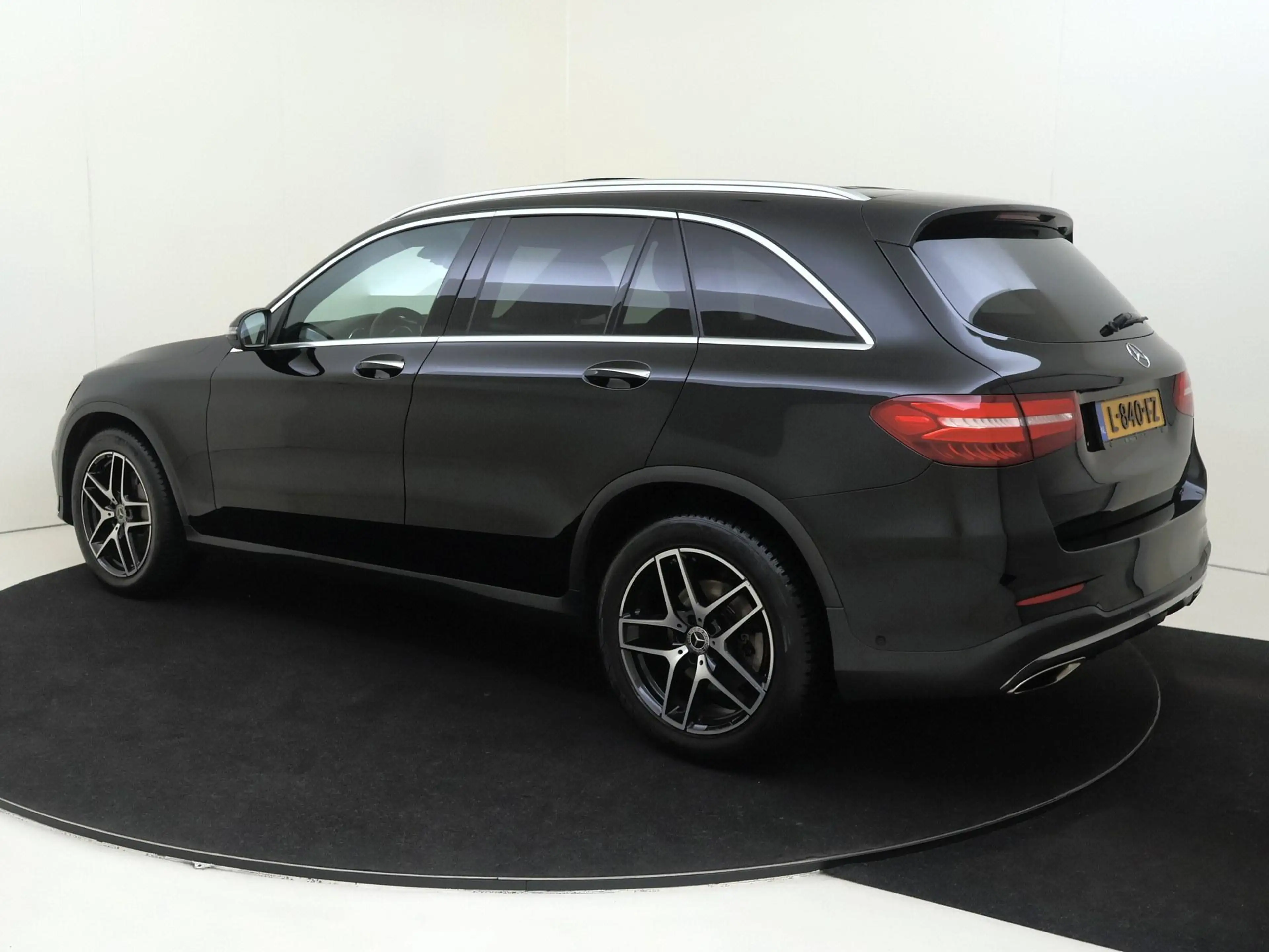 Mercedes-Benz GLC 250 4MATIC | Automaat | Panoramadak | Stoelverwarming — photo 3