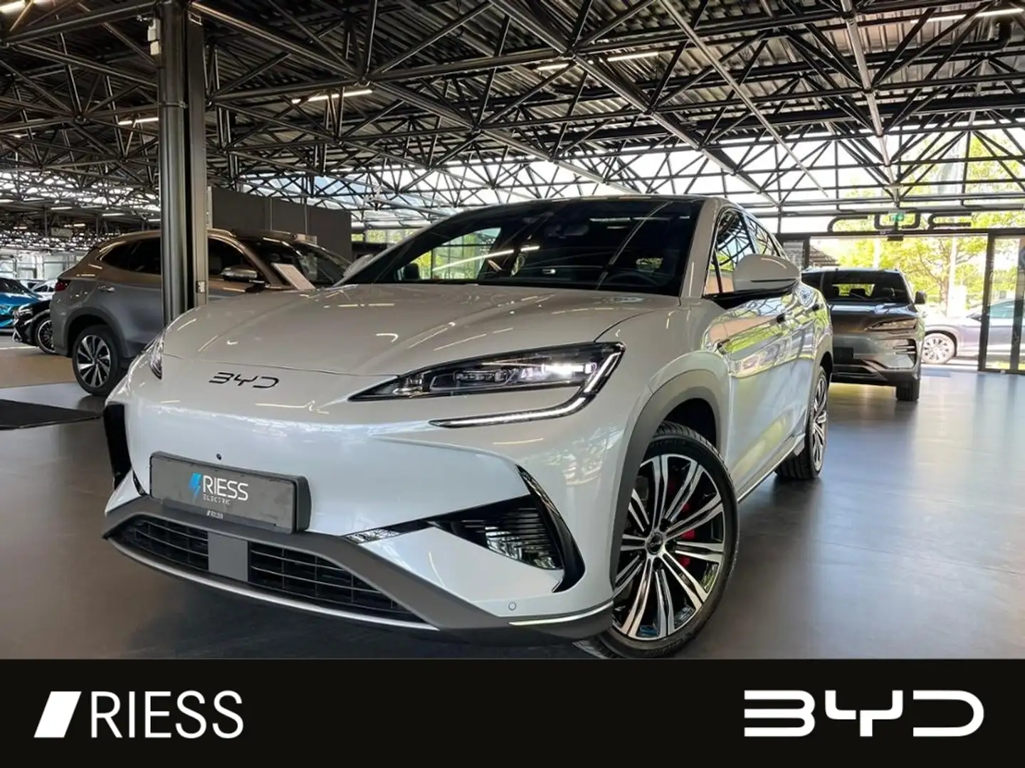 BYD Sealion 7 Excellence AWD Grigio - 1