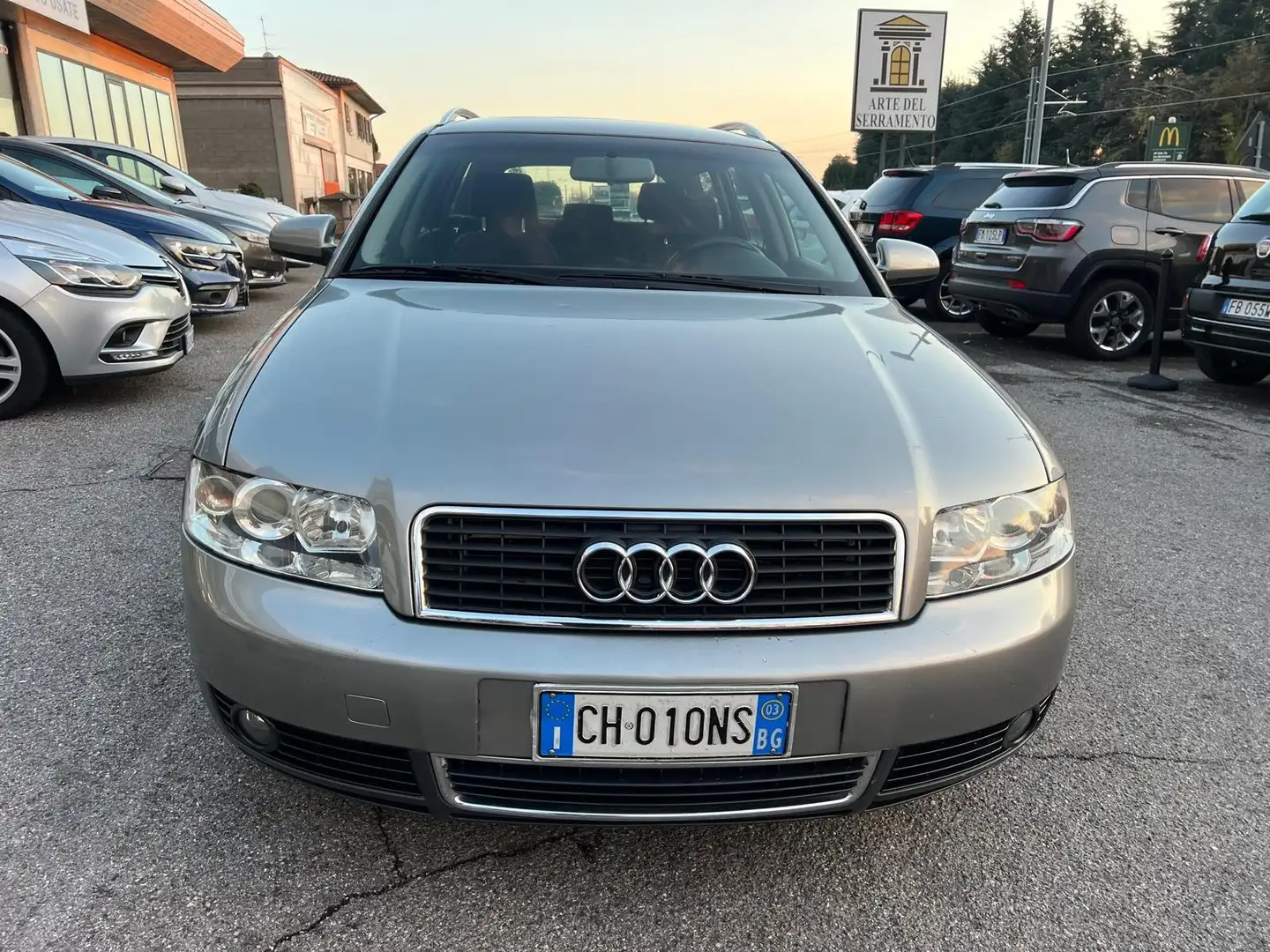 Audi A4 Avant 1.9 tdi 130cv Grijs - 2