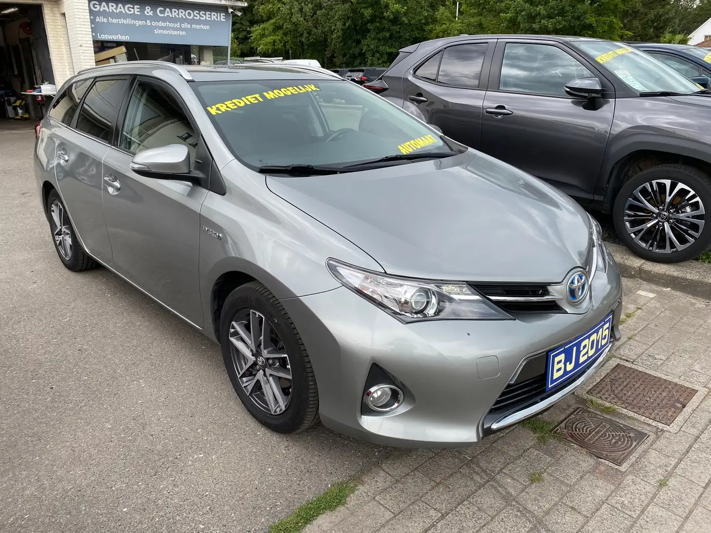 Toyota Auris 1.8 VVT-i Hybrid AUTOMAAT SPORTTOURER MET GARANTI Gris - 1