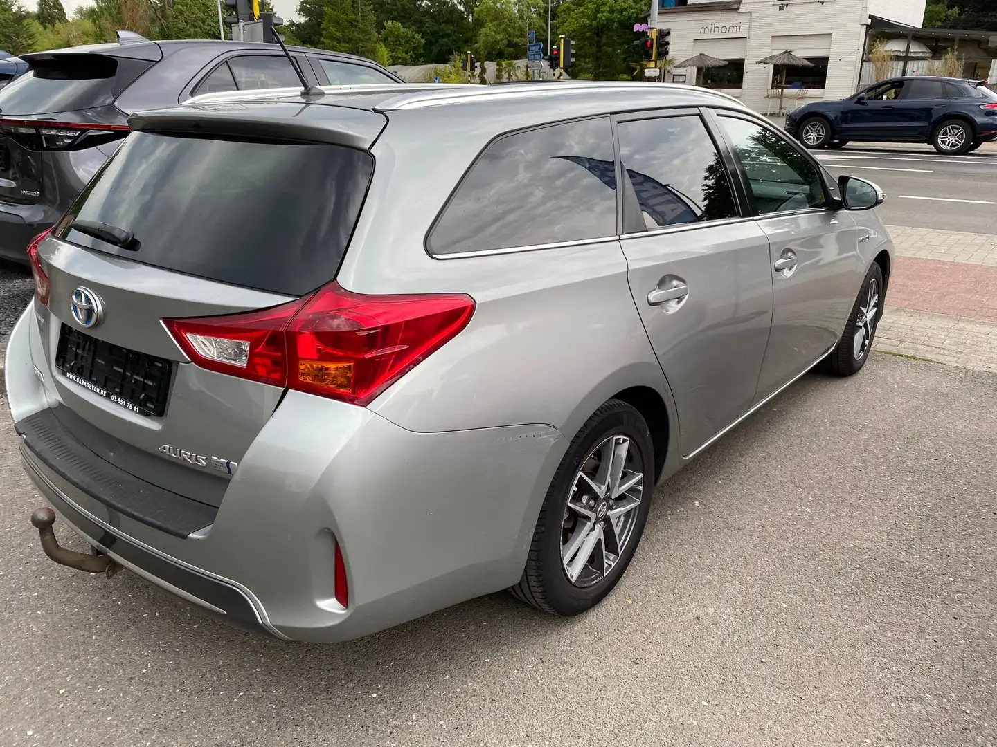 Toyota Auris 1.8 VVT-i Hybrid AUTOMAAT SPORTTOURER MET GARANTI Gris - 2