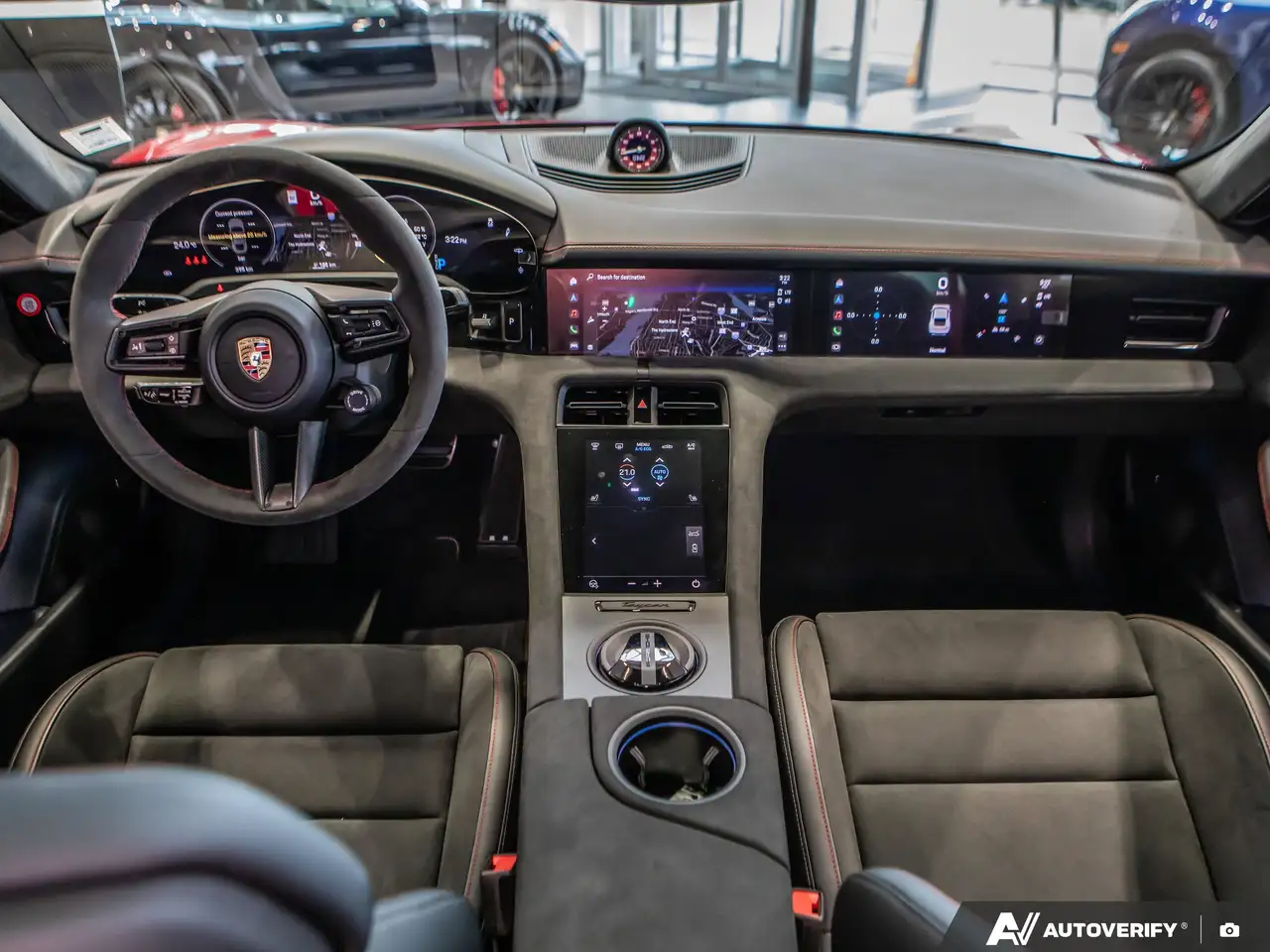 Porsche Taycan снимка Porsche Taycan