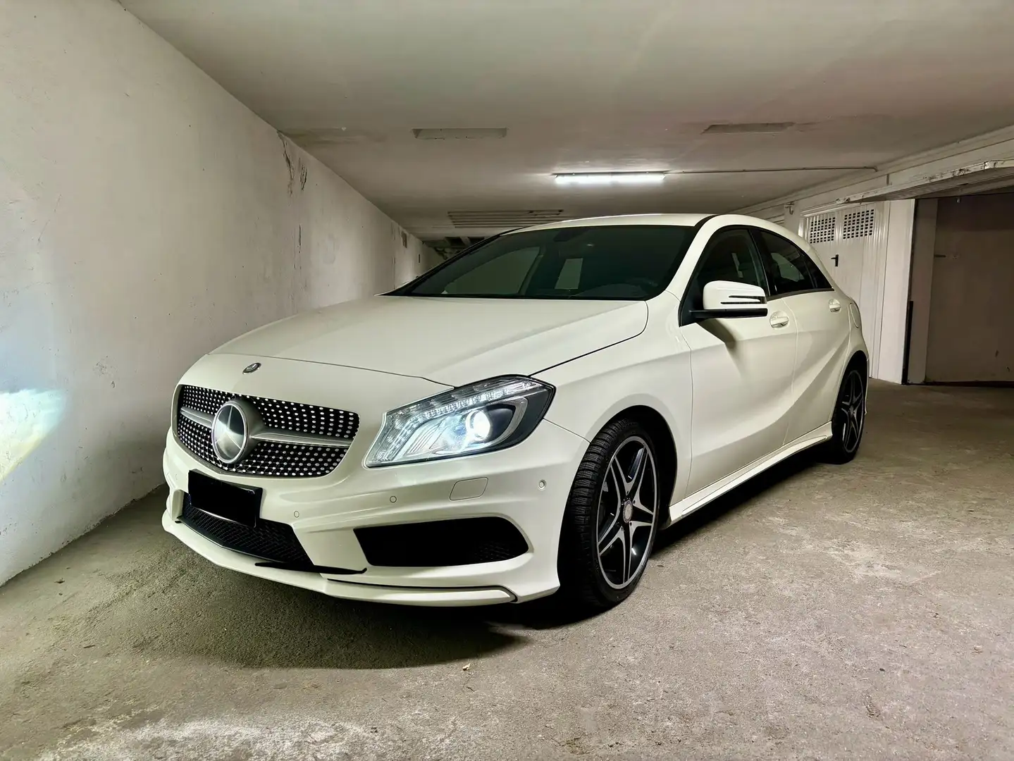 Mercedes-Benz A 250 AMG Premium - 2