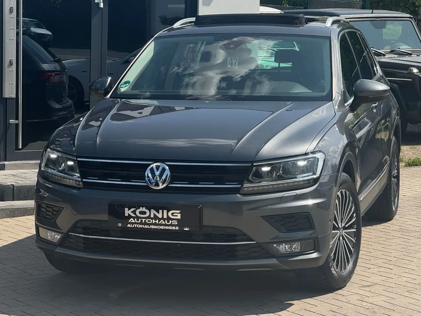 Volkswagen Tiguan Highline *2.0TDI*DSG*AHK*R-KAM*PANO*TOP Gris - 2