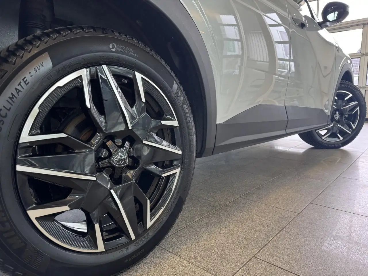 Peugeot 3008 Hybrid 145 GT, ACC, 360, Memory, Massage! LED 8
