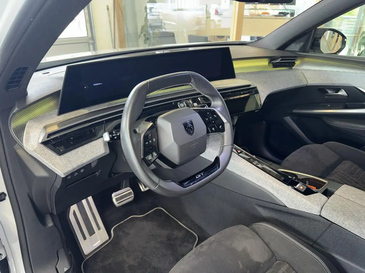 Peugeot 3008 Hybrid 145 GT, ACC, 360, Memory, Massage! LED 12