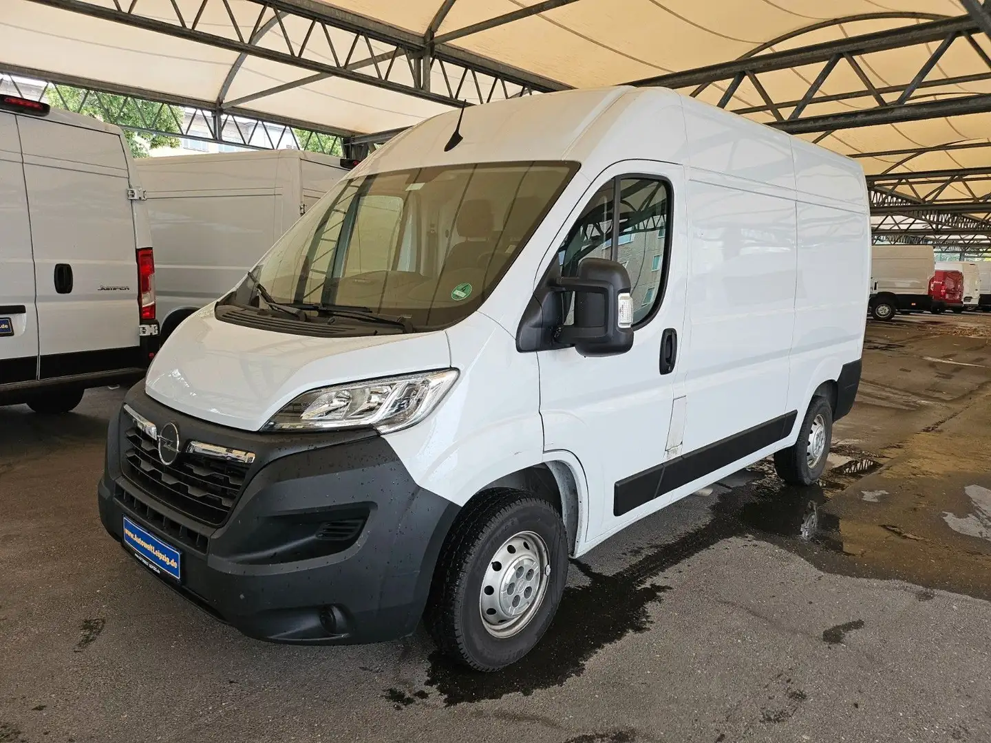 Opel Movano 2.2 TDCI 120 L2H2 Hochraumkasten Klima Weiß - 1