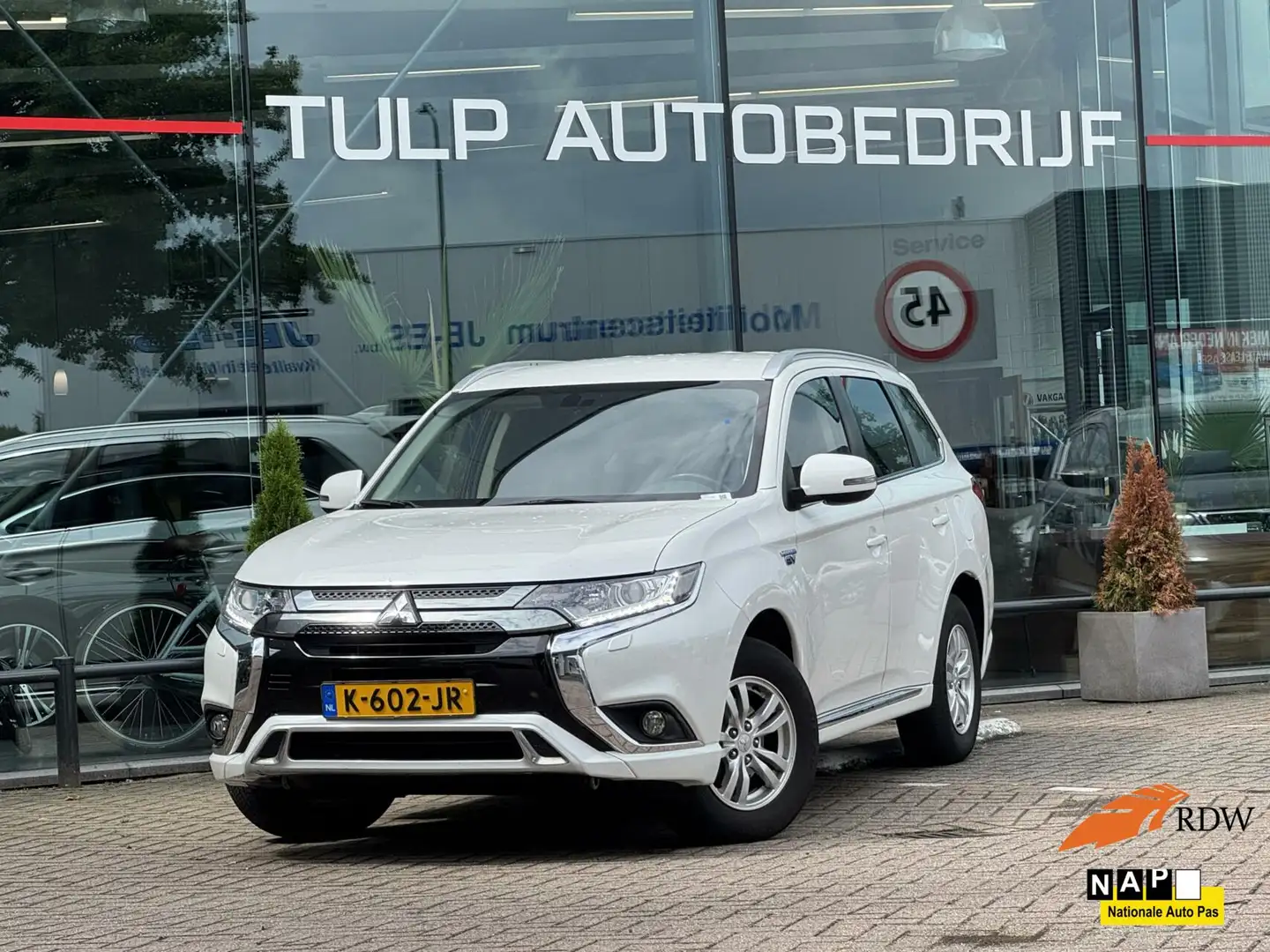 Mitsubishi Outlander 2.4 PHEV Pure 2021 Alb - 1
