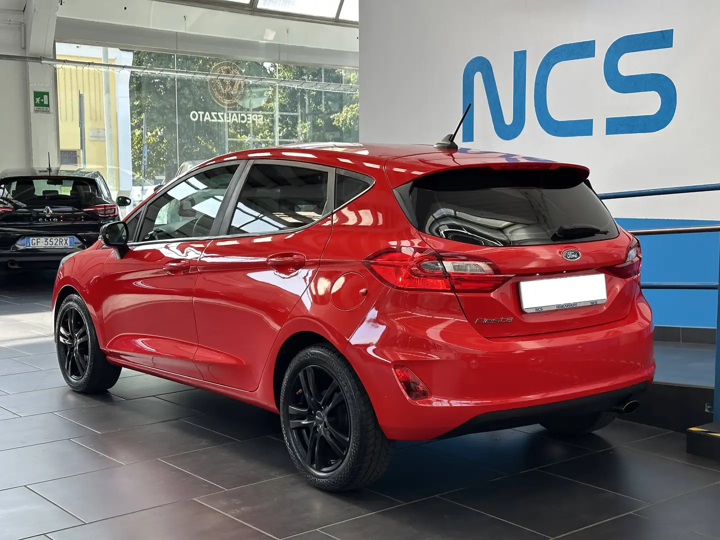 Ford Fiesta 5p. 1.1 Connect S&S 75CV Rosso - 2