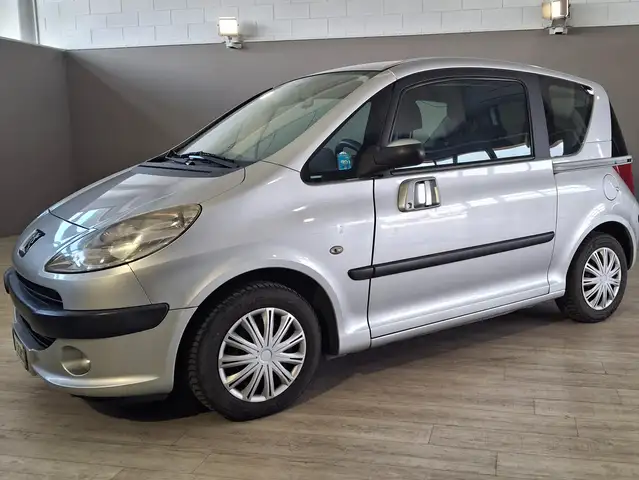 Peugeot 1007 1007 1.4 hdi Happy