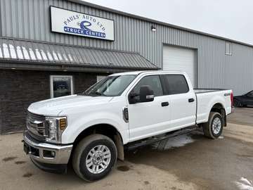 Crew Cab 4X4 XLT 6.2L - Clean Title