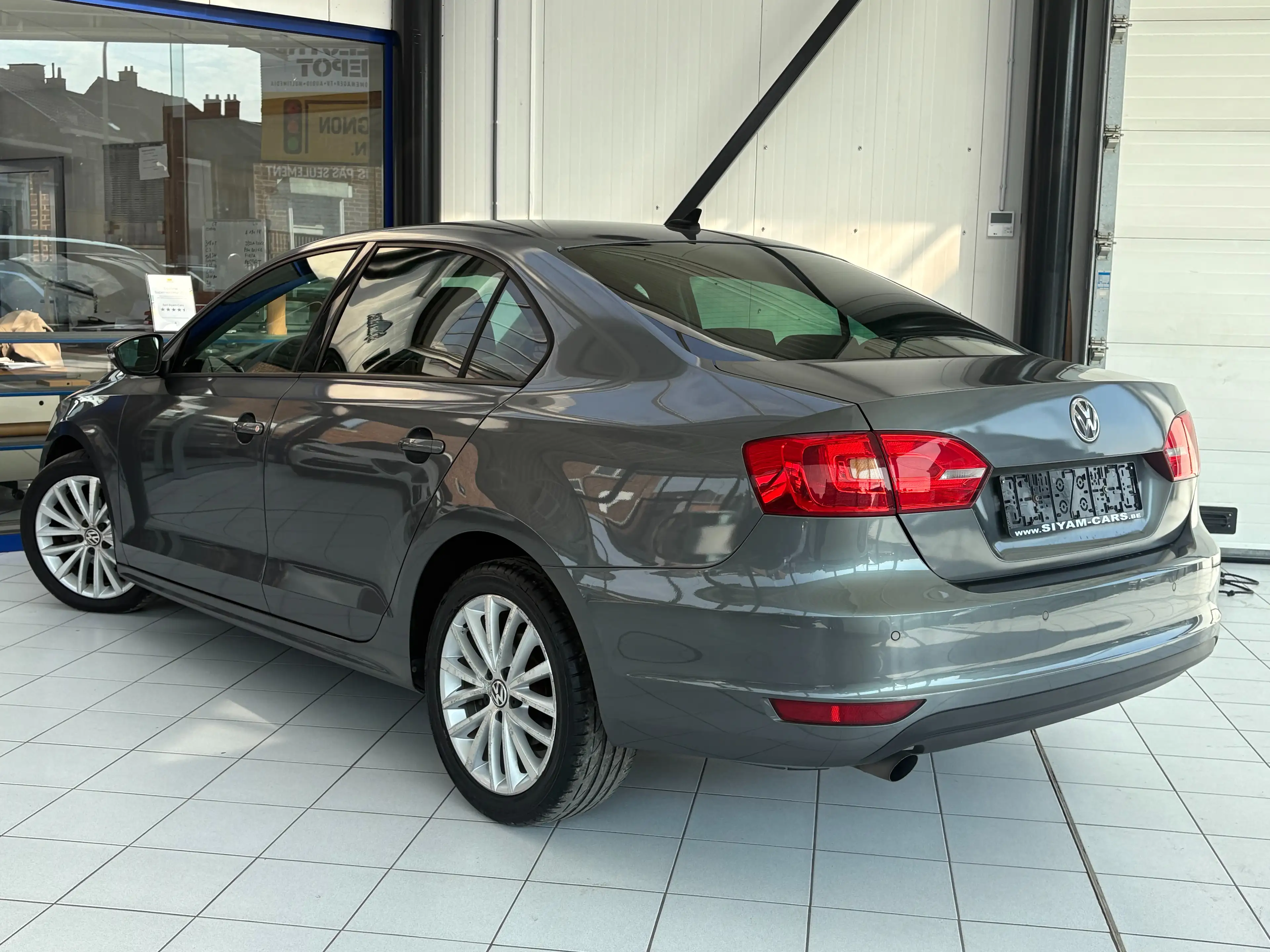 Volkswagen Jetta Jetta 1.6 TDi *GPS * PDC * JANTES * CARNET * — photo 3