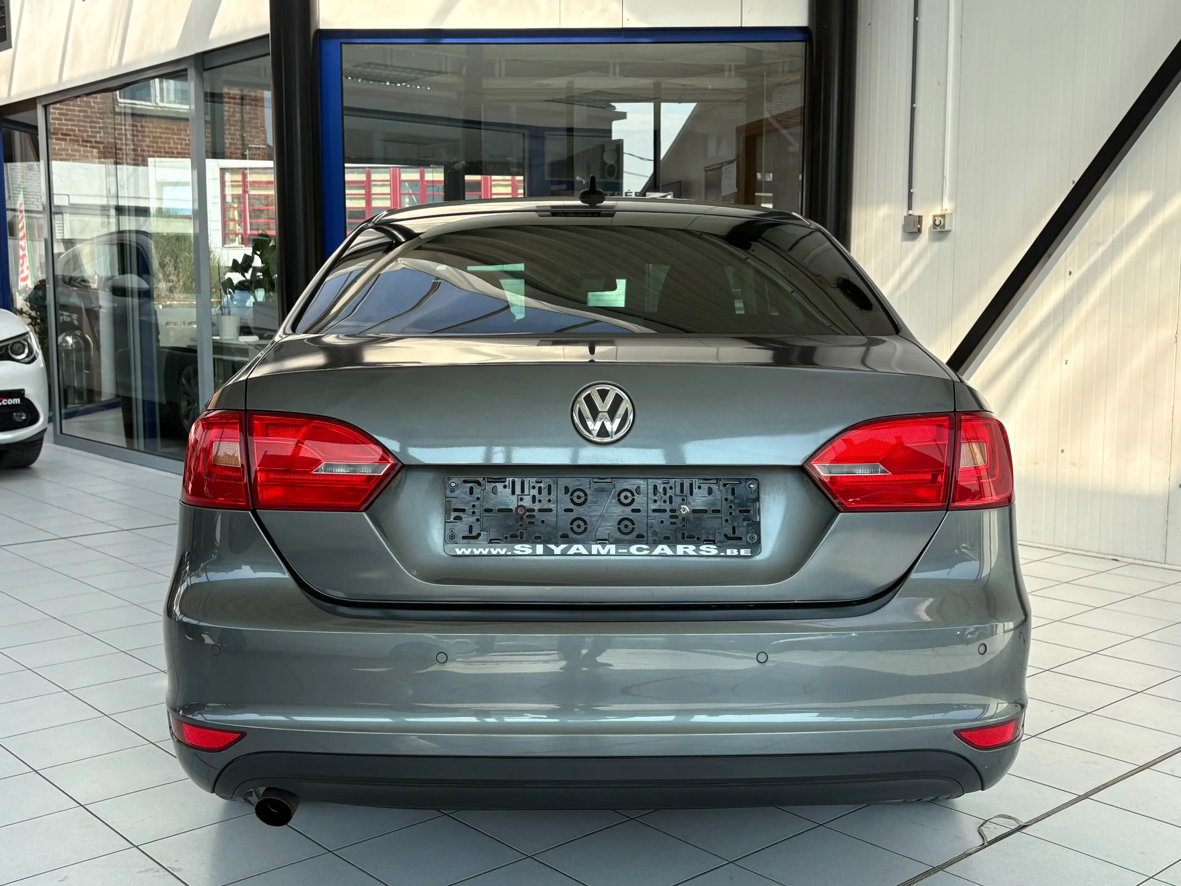 Volkswagen Jetta Jetta 1.6 TDi *GPS * PDC * JANTES * CARNET * — photo 4