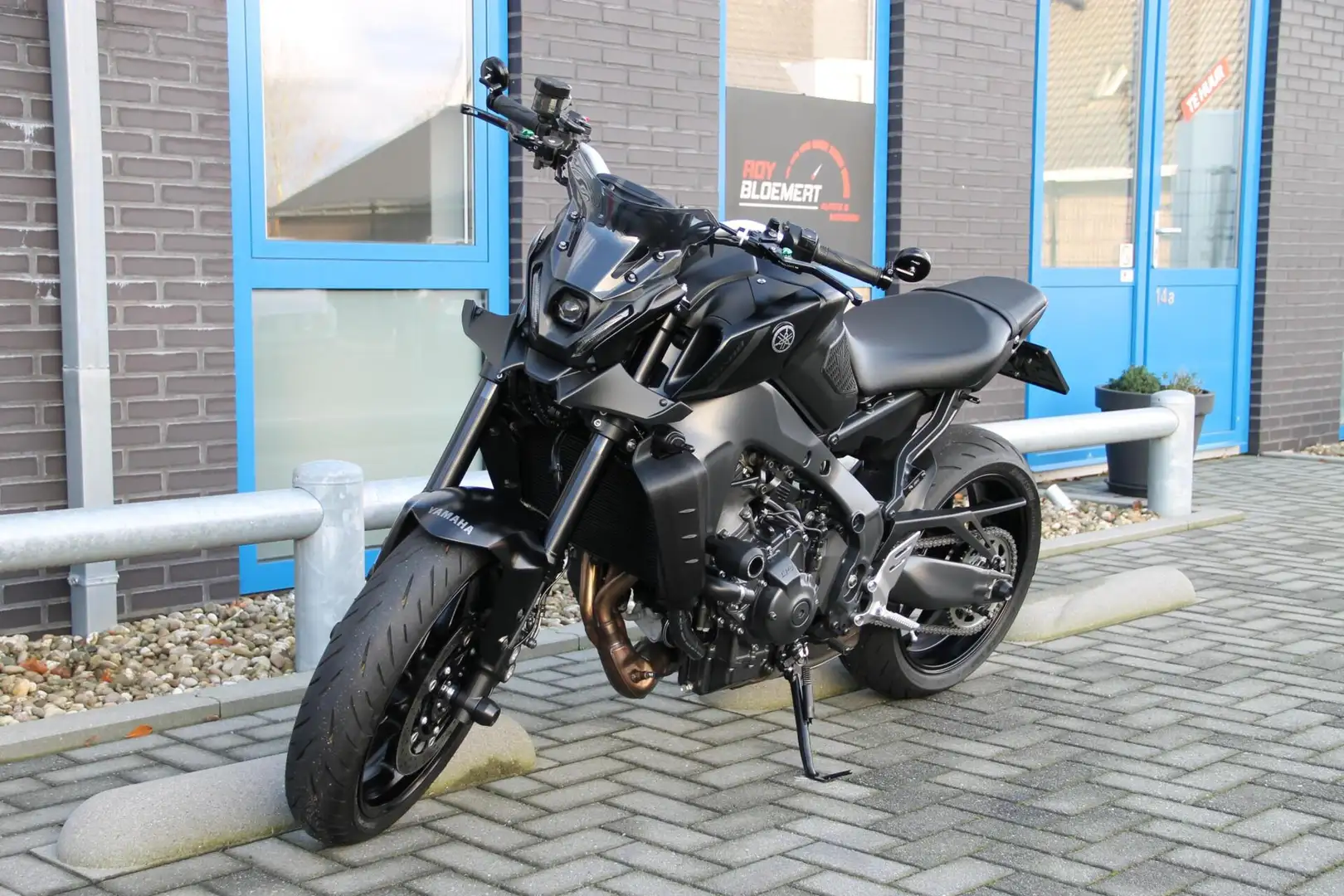 Yamaha MT-09 Zwart - 1