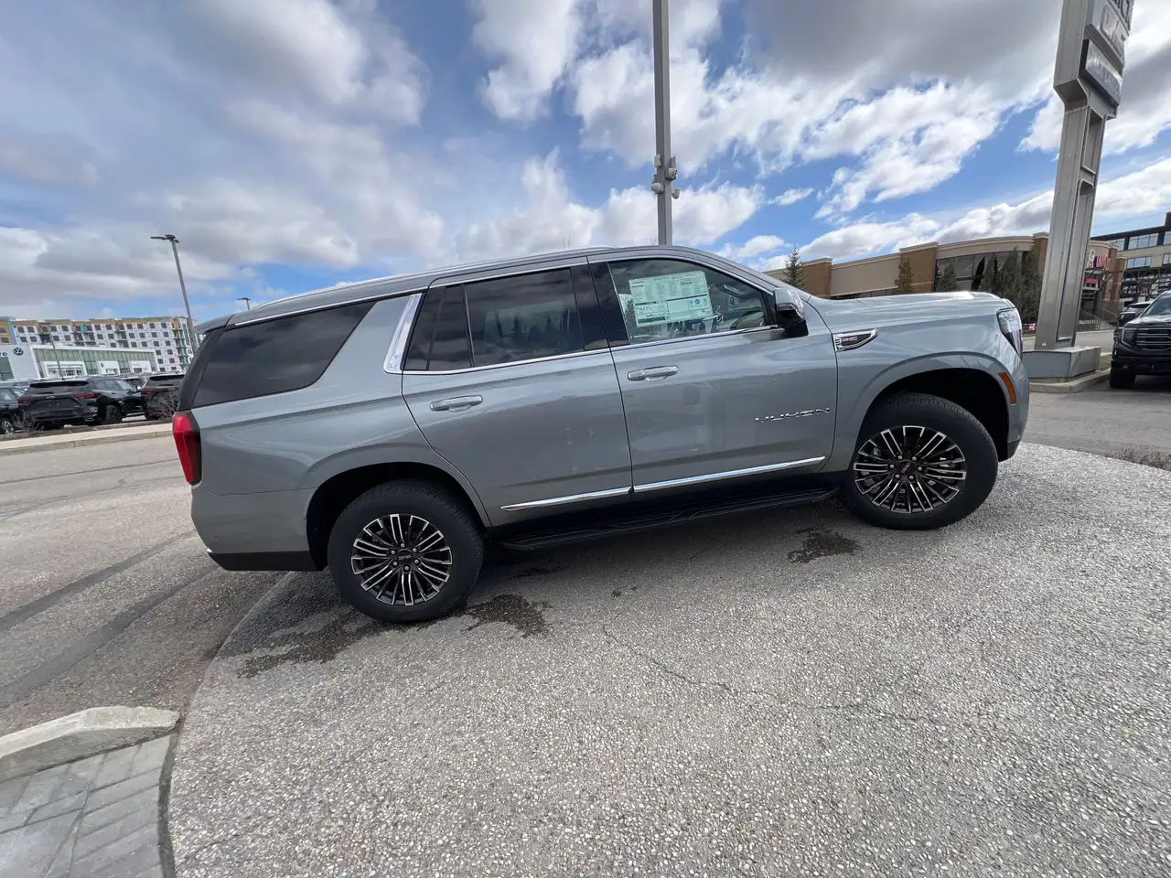GMC Yukon снимка GMC Yukon