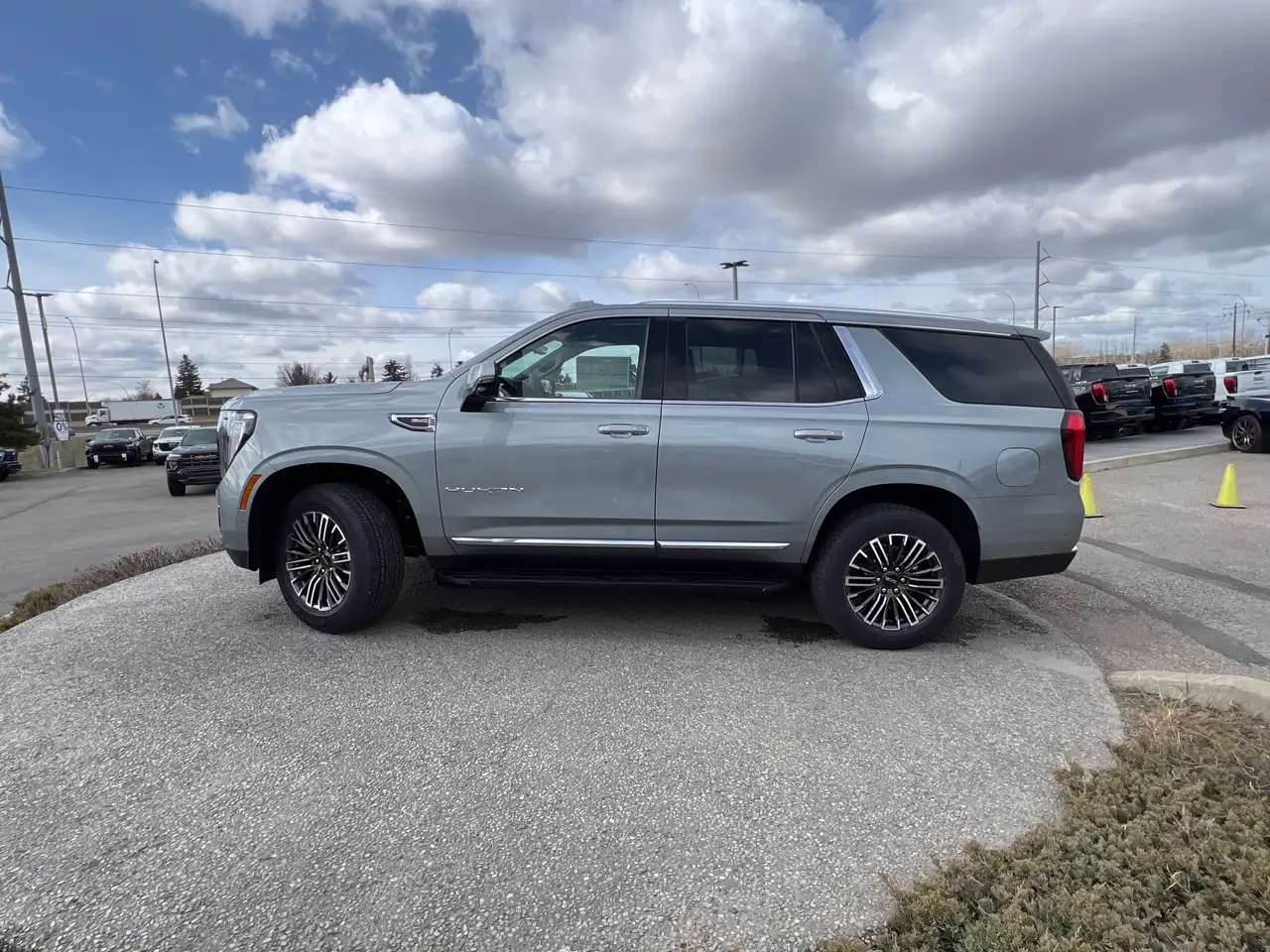 GMC Yukon снимка GMC Yukon