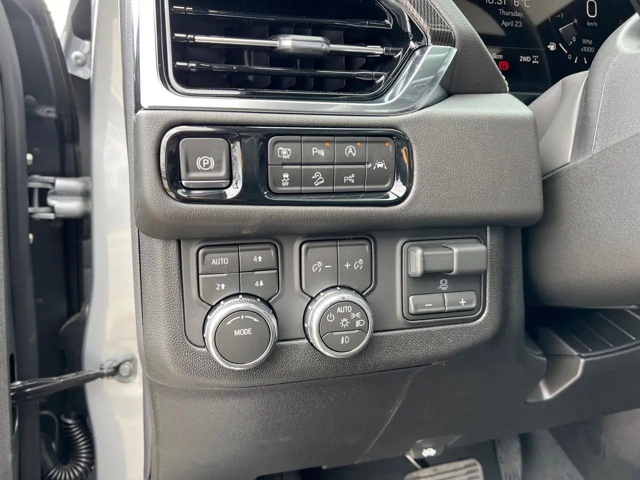 GMC Yukon снимка GMC Yukon