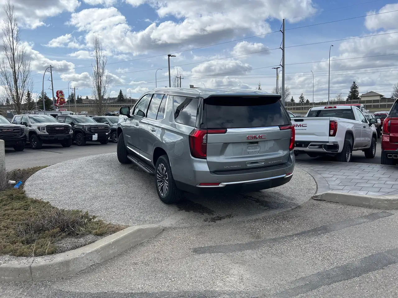 GMC Yukon снимка GMC Yukon