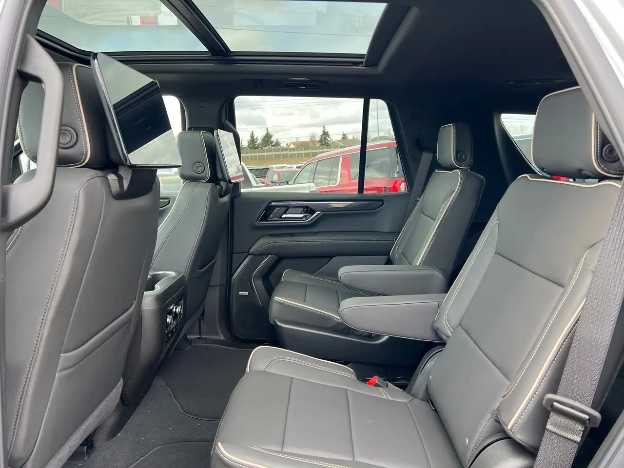 GMC Yukon снимка GMC Yukon