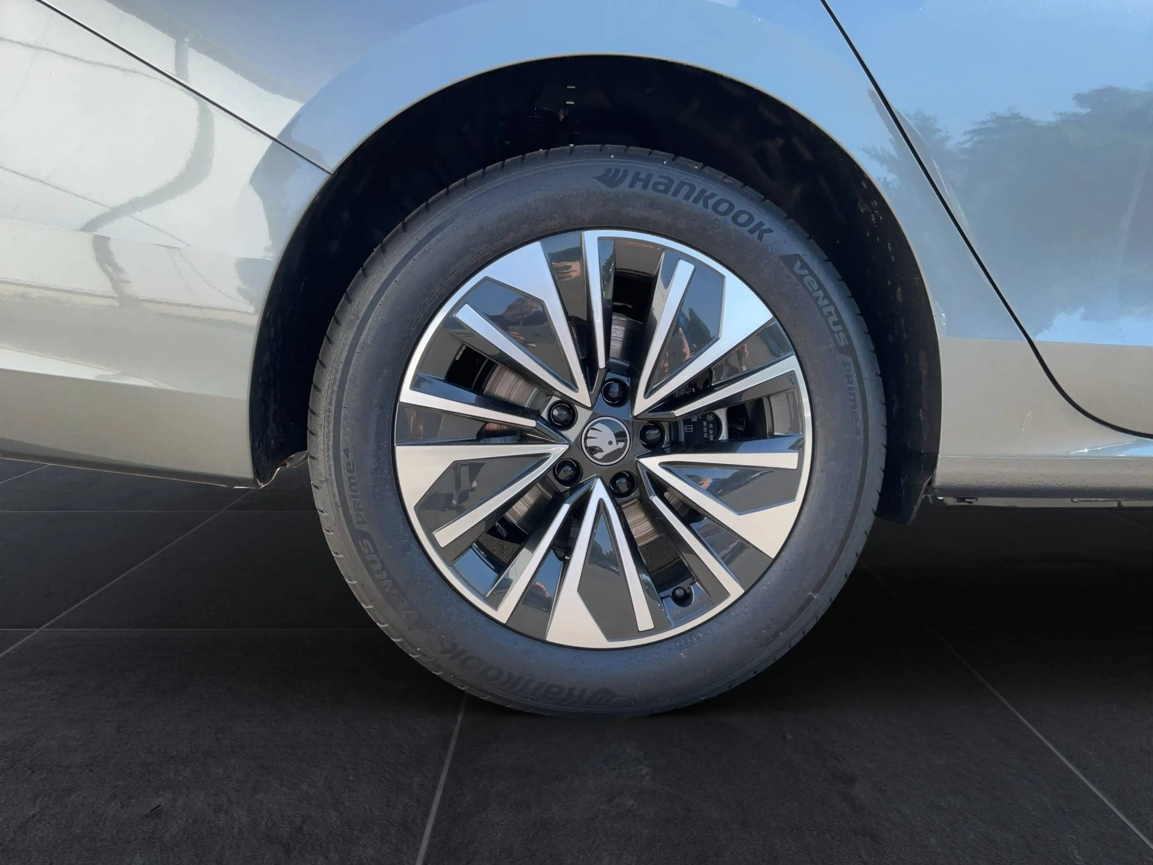 Skoda Superb Combi 1.5 TSI iV 150 kW Selection — photo 5