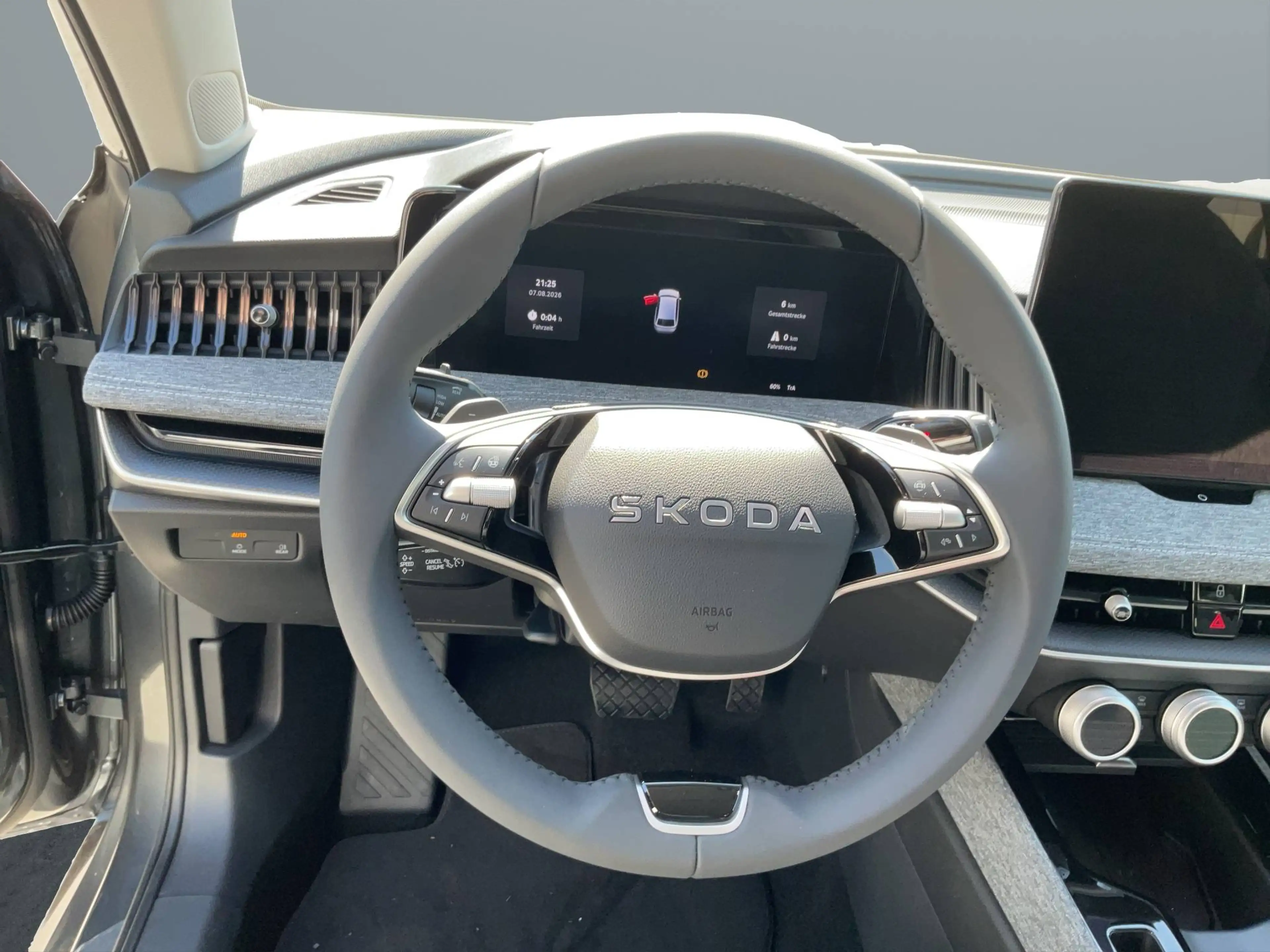 Skoda Superb Combi 1.5 TSI iV 150 kW Selection — photo 12