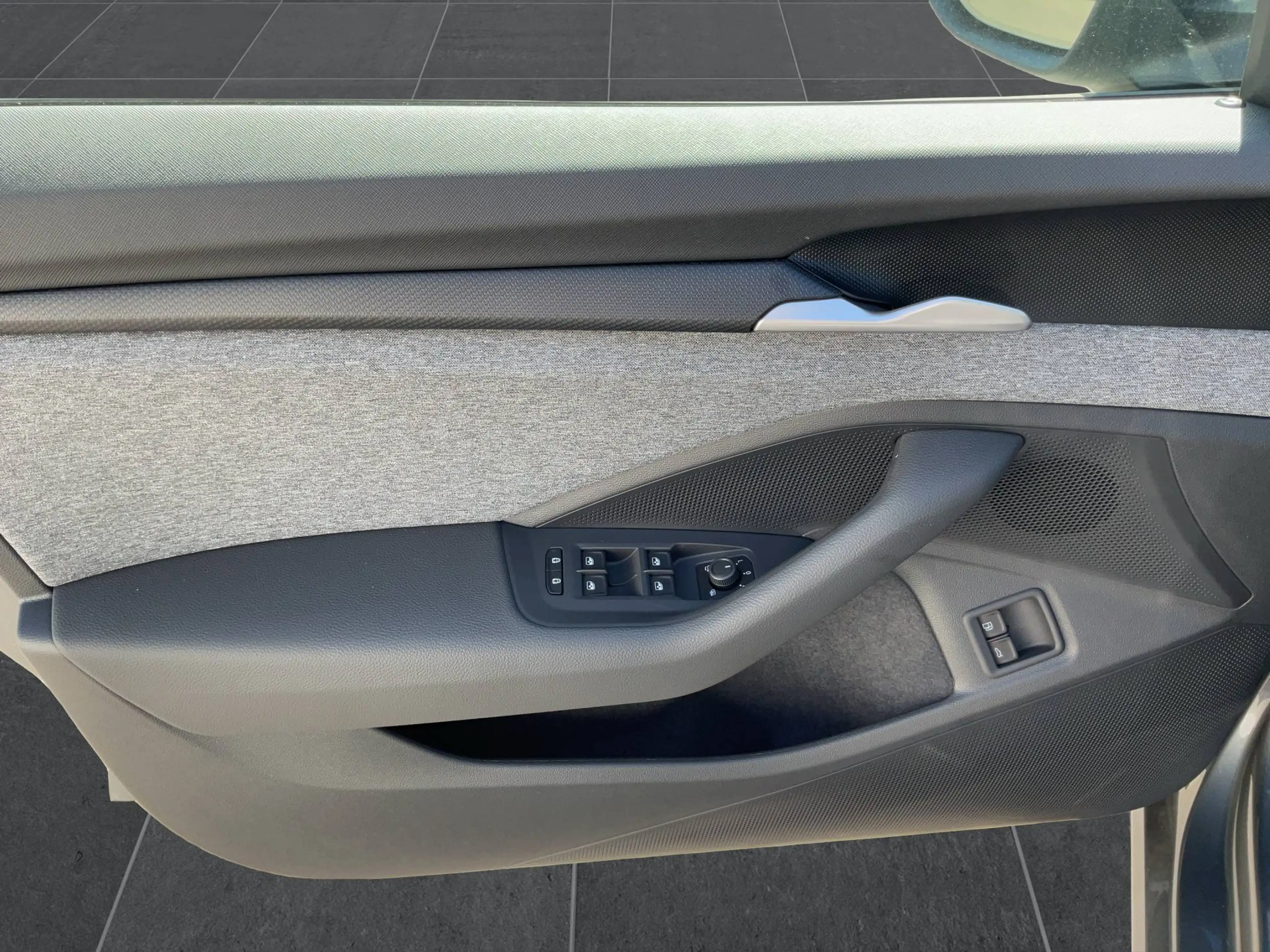 Skoda Superb Combi 1.5 TSI iV 150 kW Selection — photo 11