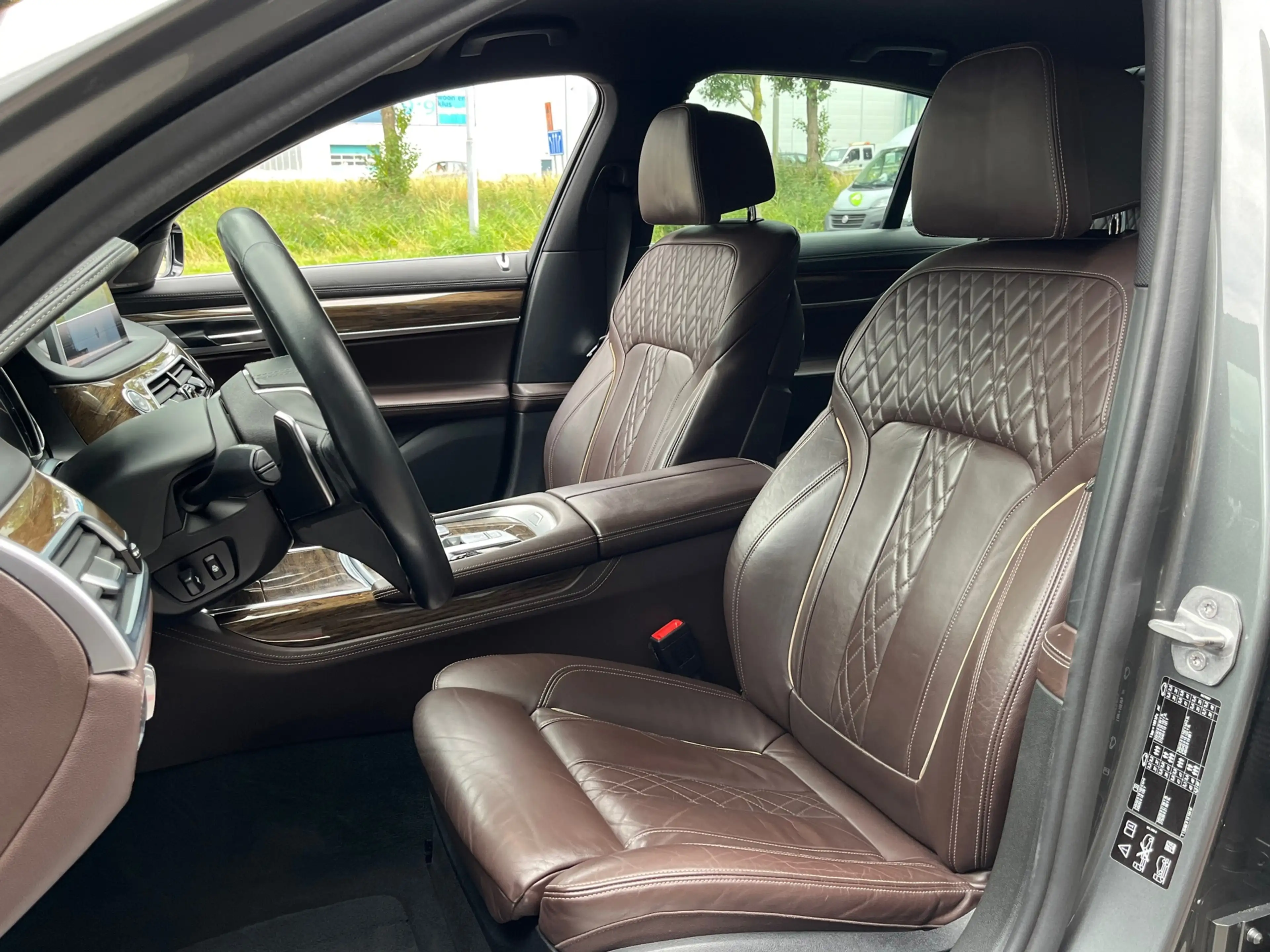 BMW 750 7-serie 750i xDrive Individual 450PK|Harman/Kardon — photo 14