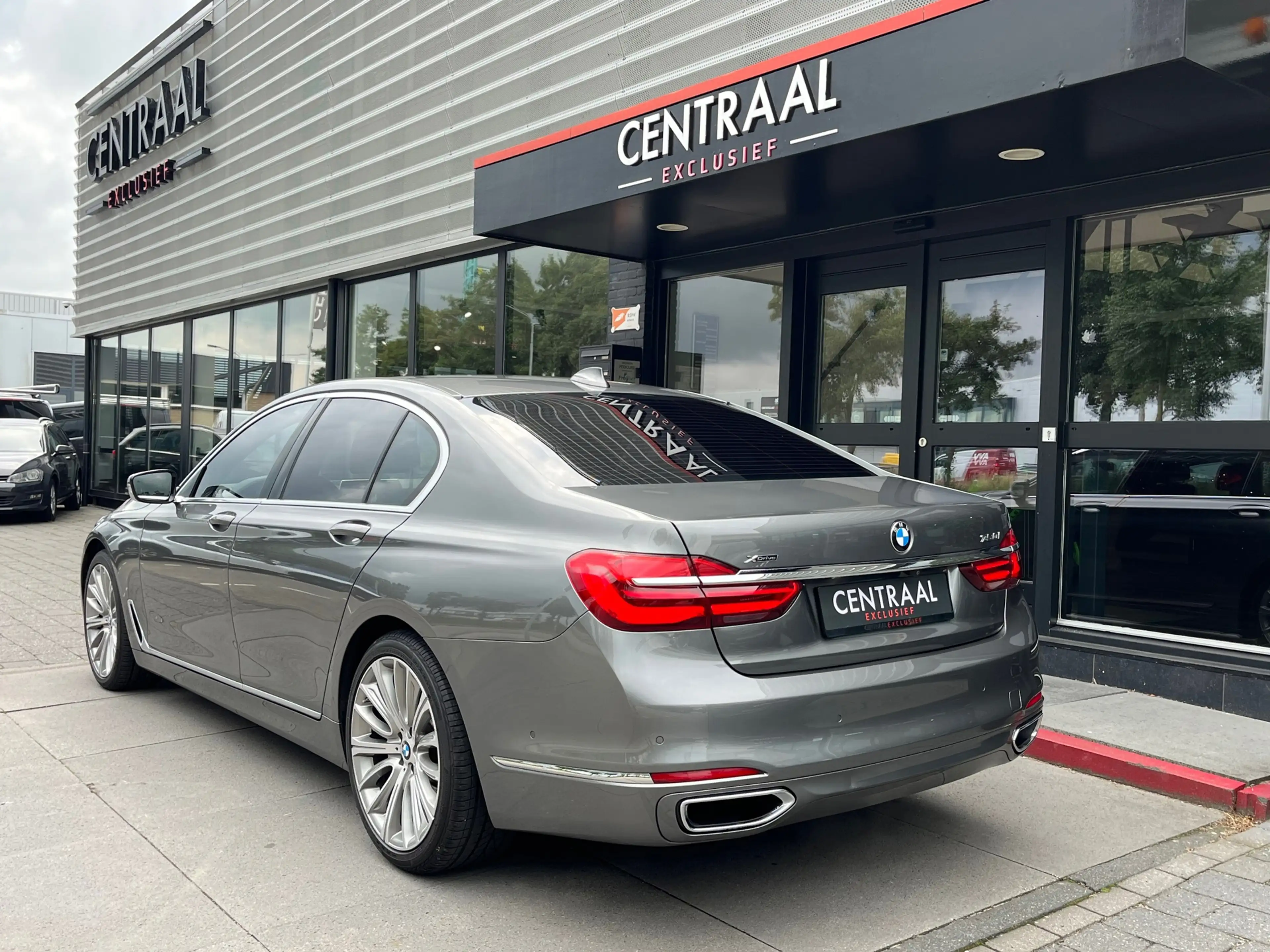 BMW 750 7-serie 750i xDrive Individual 450PK|Harman/Kardon — photo 16